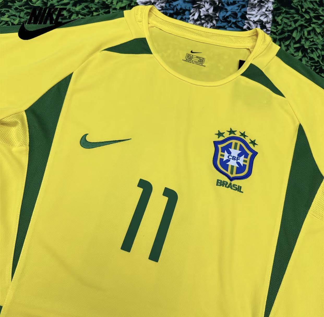 NIKE 2002 World Cup Brazil Retro Jersey No.11 Ronaldinho Soccer Jersey