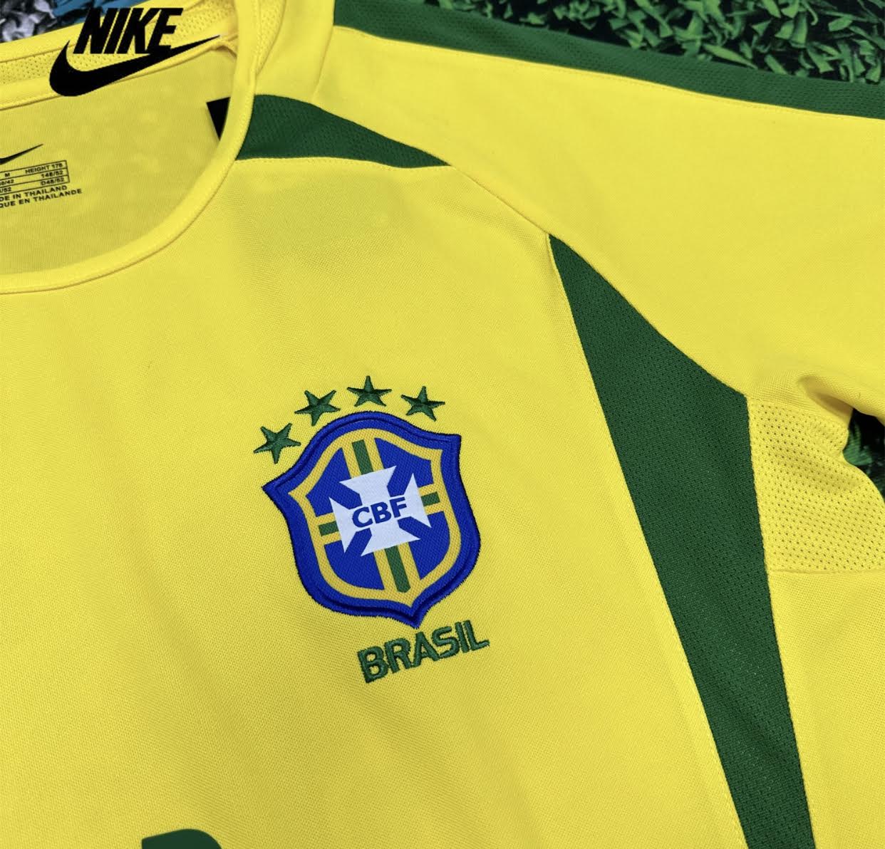 NIKE 2002 World Cup Brazil Retro Jersey No.11 Ronaldinho Soccer Jersey