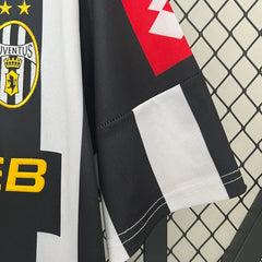 Retro 2001-02 Juventus Soccer Jersey Home