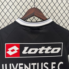 Retro 2000-01 Juventus Black Soccer Jersey